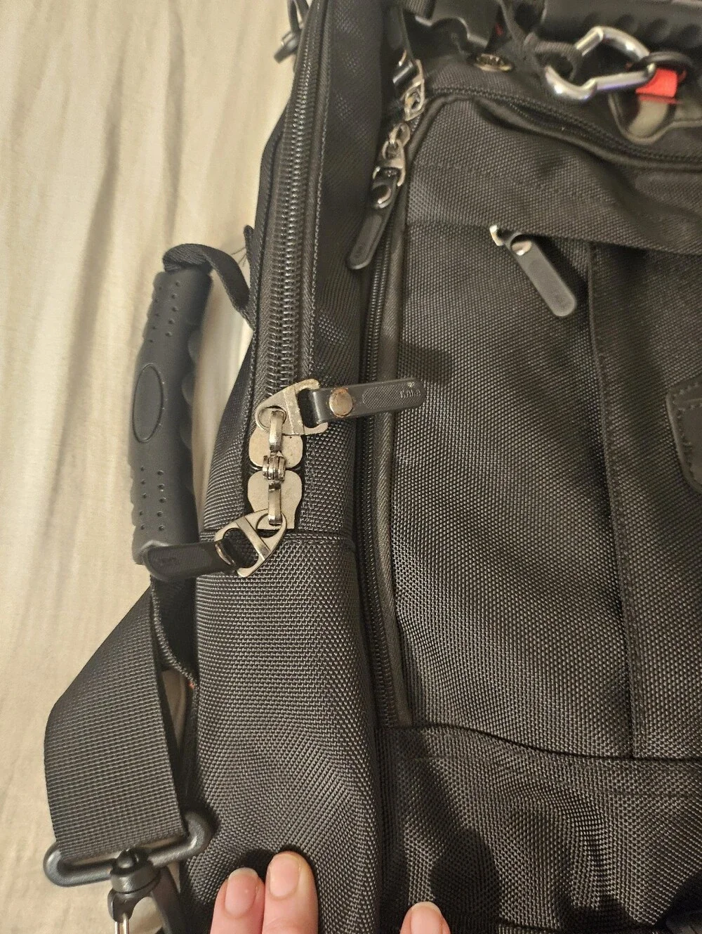 KAKA Travel Backpack, Carry On Flip to Duffel Bag EUC Black